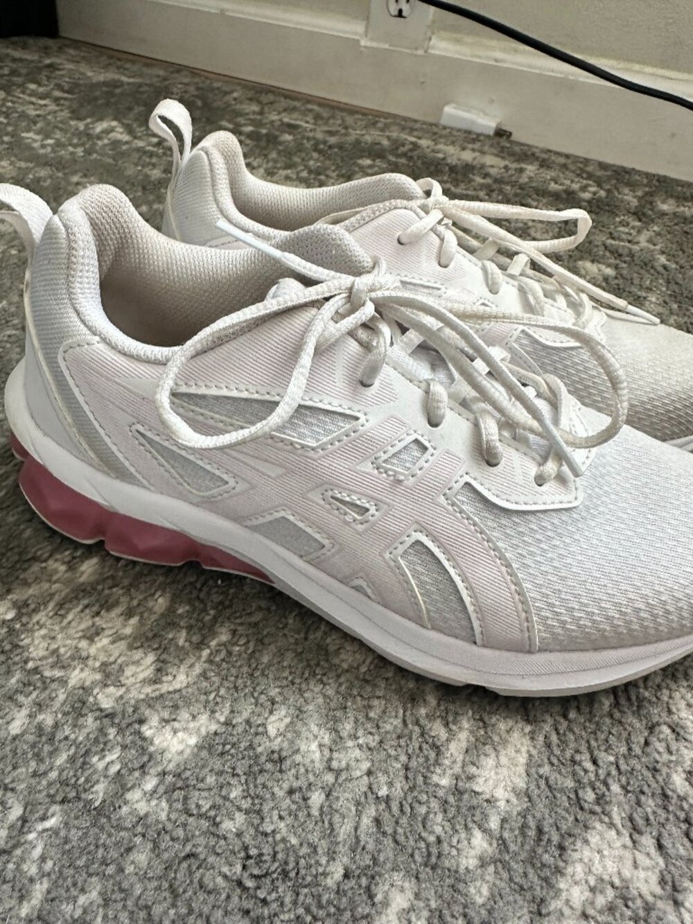 Pink ASICS Gel volleyball shoes 💗 Women’s size 4.5